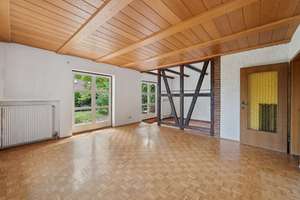 Großzügiges EFH auf 780 m² mit Wintergarten, Kamin und 7 Zimmern – ideal für Familien – Die vollständige Adresse der Immobilie erhältst du vom Anbieter., 90617 Puschendorf – Vorschaubild 3