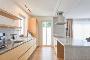 Exklusive 5-Zimmer-Wohnung mit 510 m² Privatgarten am Englischen Garten – Die vollständige Adresse der Immobilie erhältst du vom Anbieter., 80939 Obere Isarau, München – Vorschaubild 5