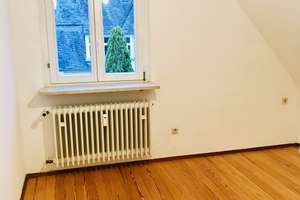 Mieterin gesucht für 2 Zimmer in FRAUEN-WG in bester Lage in Durlach/ Karlsruhe 