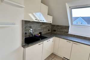 Attraktive 2-Zimmer-Dachgeschosswohnung mit Weitblick, Balkon und Klimaanlage in Solingen, ab sofort – Die vollständige Adresse der Immobilie erhältst du vom Anbieter., 42659 Burg/Höhscheid, Solingen – Vorschaubild 5