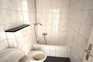 Frisch renovierte 2-Zi.-DG-Whg. mit neuem Boden und Balkon – Kleine Hakenstr. 6 a, 42283 Barmen, Wuppertal – Vorschaubild 5