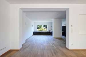 Moderne Doppelhaushälfte auf real geteiltem Grundstück in Allach-Untermenzing – Die vollständige Adresse der Immobilie erhältst du vom Anbieter., 80997 Allach, München – Vorschaubild 6