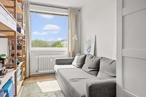 Über den Dächern des Generalsviertels: 4-Zimmer-Wohnung mit Aufzug und Loggia  – Die vollständige Adresse der Immobilie erhältst du vom Anbieter., 20253 Hoheluft-West, Hamburg – Vorschaubild 13