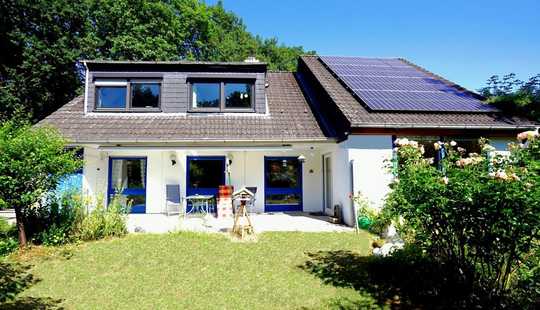 Bild von Großzügiges Einfamilienhaus mit Wärmepumpe, Photovoltaik und Ausbaureserve in ruhiger Lage in Querum