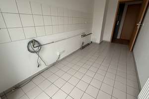 Modernes Laminat / 2. OG / sonniger Balkon - Bad mit Dusche + Fenster ! – Richard-Wagner-Straße 60, 9119 Kappel, Chemnitz – Vorschaubild 13