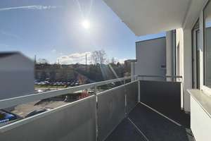 Geräumige 2-Zimmer-Dachgeschoss-Wohnung im Herzen von
Aachen – Die vollständige Adresse der Immobilie erhältst du vom Anbieter., 52066 Frankenberg, Aachen – Vorschaubild 2