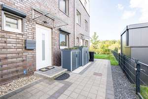 Modernes Townhouse mit Dachterrasse, Sommergarten und hochwertiger Ausstattung – Die vollständige Adresse der Immobilie erhältst du vom Anbieter., 22844 Norderstedt – Vorschaubild 2
