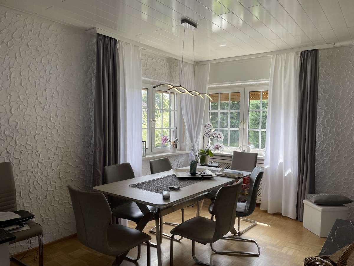 Immobilie in Florstadt - Einfamilienhaus im Bungalowstil mit großem Garten und Terrasse - Bild 27