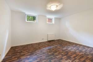 Großzügiges Wohnhaus mit Einliegerwohnung/Büro im Grünen in Hamburg-Rahlstedt – Die vollständige Adresse der Immobilie erhältst du vom Anbieter., 22147 Rahlstedt, Hamburg – Vorschaubild 43
