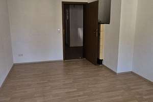 Erstbezug nach Renovierung: 3-Zimmer-Wohnung mit Loggia am Marienplatz – Die vollständige Adresse der Immobilie erhältst du vom Anbieter., 70178 Karlshöhe, Stuttgart – Vorschaubild 2
