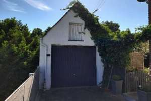 Charmantes Zweifamilienhaus mit großem Grundstück und Garage in ruhiger Lage von Affing – Die vollständige Adresse der Immobilie erhältst du vom Anbieter., 86444 Affing – Vorschaubild 6