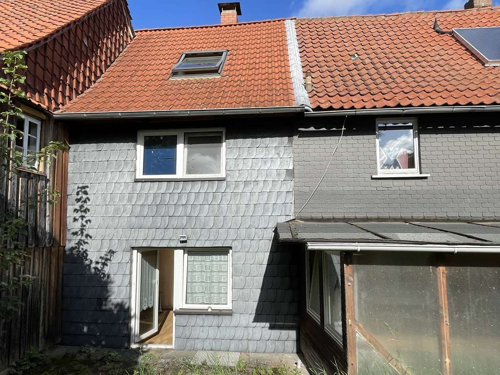 Immobilie in Liebenburg - 2 Häuser, 3 Garagen und Nebengebäude! - Bild 2