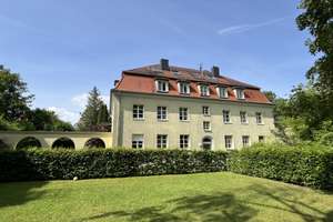 Hochparterre: 4-Zi.-Wohnung in TOP-Lage von DD-Bühlau