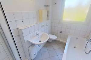 Moderne 3-Zimmer-Wohnung mit LOGGIA und Tageslichtbad – Lahrkampstraße 21, 33104 Schloß Neuhaus, Paderborn – Vorschaubild 10
