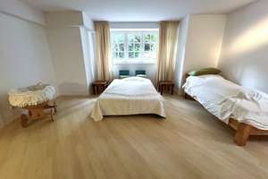 Exklusive Wohnung mit  Blick auf Garten aus allen Fenstern und separatem Eingang. 3 Min. zur Alster. – 20149 Harvestehude, Hamburg – Vorschaubild 12