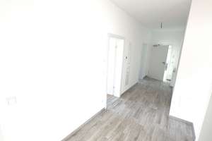 ERSTBEZUG! Sonnige und großzügige 3-Zimmer-Dachgeschoss-Wohnung mit Balkon und moderner Einbauküche! – Lavendelweg 8, 85551 Kirchheim bei München – Vorschaubild 16