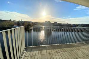 Exklusives Wohnen am Wasser: 2 Zimmer, Panorama-Balkon & Top-Lage – Stralauer Platz 38, 10243 Friedrichshain, Berlin – Vorschaubild 3