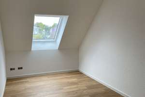 3- Zimmer- Dachgeschosswohnung in Schlebusch-
Ihr neues Zuhause mit Weitblick – Die vollständige Adresse der Immobilie erhältst du vom Anbieter., 51375 Schlebusch, Leverkusen – Vorschaubild 11