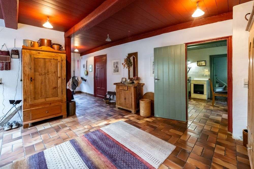 Immobilie in Niebüll - Baudenkmal - Bauernhaus unter Reet mit Scheune auf einer Warft im Gotteskoog - Bild 16