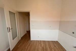 Hübsche 1 Zimmerwohnung im Dachgeschoss in zentraler Lage Hannovers! – Vahrenwalderstraße 108, 30165 Vahrenwald, Hannover – Vorschaubild 4