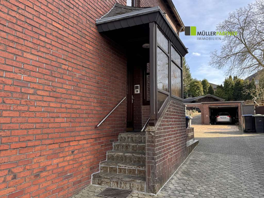 Immobilie in Eschweiler - Attraktives Zweifamilienhaus mit schönem Grundstück und 3 Garagen - Bild 4