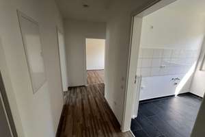 Helle renovierte 3 Zi.-Whng.- mit Balkon - Wannenbad mit Fenster - Duisburg Rheinhausen – Franz-Schubert-Straße 8, 47226 Rheinhausen-Mitte, Duisburg – Vorschaubild 8