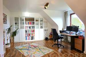 Großzügiges Haus mit zwei Wohneinheiten und wertiger Bausubstanz auf Traumgrundstück in Sasel – Die vollständige Adresse der Immobilie erhältst du vom Anbieter., 22393 Sasel, Hamburg – Vorschaubild 18