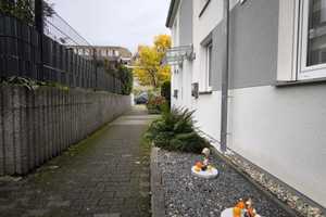 Reihenhaus in zentraler Lage mit Sonnen-Terrasse, Garten und Gartenhäuschen – Bielefelder Straße zy, 65931 Frankfurt am Main – Vorschaubild 3