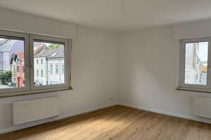 !Besichtigung nur am So, 16.8. 10-11 Uhr! 4 Zimmer im Herzen von Rodenkirchen – Die vollständige Adresse der Immobilie erhältst du vom Anbieter., 50996 Rodenkirchen (Ortsteil), Köln – Vorschaubild 3