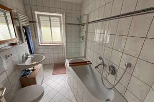 Gepflegte 2,5-Zi.-Wohnung mit 17 m² Dachterrasse und Domblick im mittleren Westen – 93049 Westenviertel, Regensburg – Vorschaubild 8
