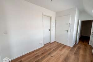 Helle 1,5-Zimmer-Dachgeschosswohnung mit Einbauküche in der schönen Cannstatter Altstadt – Brunnenstraße 13, 70372 Cannstatt-Mitte, Stuttgart – Vorschaubild 6