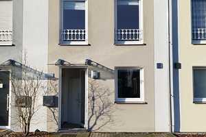 Schönes Reihenhaus in guter Lage von Kaiserslautern. Freundlich wohnen! Tür an Tür auf Du und Du. – Daniel-Häberle-Straße 4H, 67657 Kaiserslautern – Vorschaubild 2