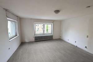 RENOVIERT! Großes, helles Zimmer mit WC und Gemeinschaftsbad * Werastraße – Die vollständige Adresse der Immobilie erhältst du vom Anbieter., 70190 Kernerviertel, Stuttgart – Vorschaubild 2