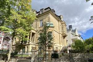 EVERNEST: Spacious 6-Room Condo with Balcony in Historic Building – Wiesbaden southeast