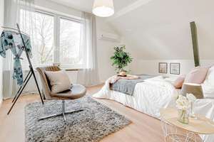 Zentral in HH-Niendorf: Einfamilienhaus (5,5 Zimmer) mit sonnigem Garten und PKW Stellplatz – Die vollständige Adresse der Immobilie erhältst du vom Anbieter., 22459 Niendorf, Hamburg – Vorschaubild 14