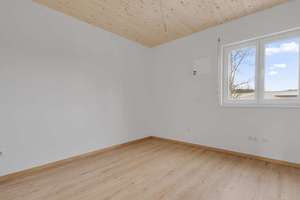KFW40 Niedrigenergie mit Förderungen! Sofort bezugsfertiges Reiheneckhaus mit Dachterrasse am Fluss – Die vollständige Adresse der Immobilie erhältst du vom Anbieter., 95448 Hammerstatt/St. Georgen, Bayreuth – Vorschaubild 12