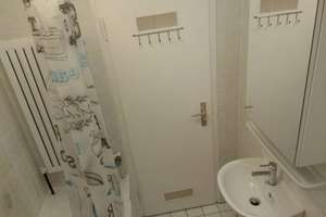 Top-Lage, 52m² Fläche/39m² Grund!: Möblierte 2-Zi-Whg mit Dielenboden & Parkblick – Provisionsfrei – Pirckheimerstraße 19, 90408 Pirckheimerstraße, Nürnberg – Vorschaubild 7