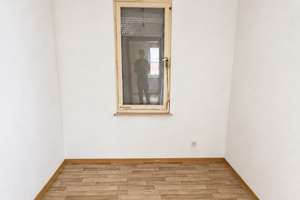 Freistehendes 4-Familienhaus in zentraler Lage, Einzelgarage, vielseitige Möglichkeiten – Die vollständige Adresse der Immobilie erhältst du vom Anbieter., 70327 Wangen, Stuttgart – Vorschaubild 6