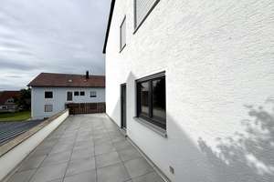 Mehrfamilienhaus mit fünf Wohneinheiten und Eigennutzungsoption in Regensburg-Oberisling – Die vollständige Adresse der Immobilie erhältst du vom Anbieter., 93053 Oberisling-Graß, Regensburg – Vorschaubild 19