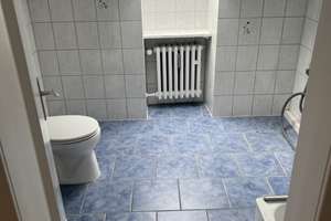 Gepflegte 2 Zimmer Dachgeschoss Wohnung zu vermieten – Sursstr. 20, 45143 Altendorf, Essen – Vorschaubild 2
