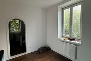 Stilvoll modernisiert: 2-Zimmer-Wohnung in Untermenzing – Allacher Straße 242, 80999 Untermenzing, München – Vorschaubild 3