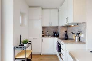 Möbliertes 1-Zimmer-Apartment mit Weitblick in die Berge – Leopoldstraße 206, 80804 Neufreimann, München – Vorschaubild 4