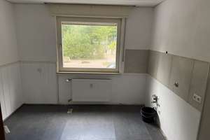 Stilvolle, modernisierte 3-Zimmer-Erdgeschosswohnung mit Balkon in Gelsenkirchen – Breslauer Straße 12, 45881 Schalke, Gelsenkirchen – Vorschaubild 4