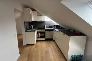 2 Zimmer in teilmöblierter Dachgeschosswohnung - renoviert & WG geeignet | mit EKB – Die vollständige Adresse der Immobilie erhältst du vom Anbieter., 26131 Eversten, Oldenburg (Oldenburg) – Vorschaubild 3