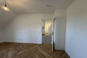Erstbezug nach Kernsanierung - Hochwertige 2-Zimmer-Altbauwohnung in der Karlsruher Weststadt – Kaiserallee 31, 76133 Weststadt, Karlsruhe – Vorschaubild 12