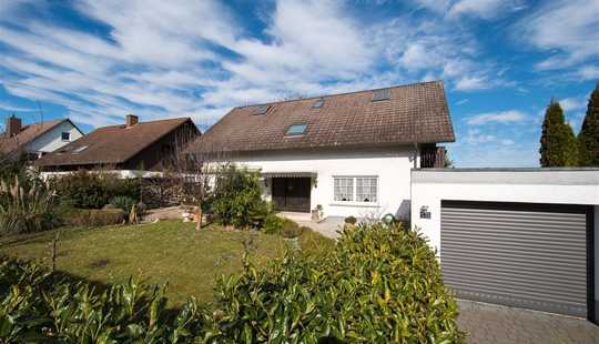 Bild von Freistehendes Zweifamilienhaus mit ELW und großem Südgarten in Bestlage von Frankfurt-Kalbach