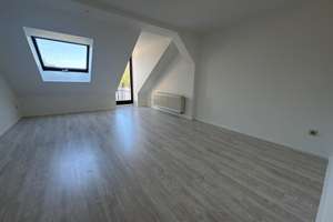 4. OG - Balkon am Wohnzi. - Bad mit Wanne - frei ab SOFORT – Kanzlerstraße 60, 9112 Kaßberg, Chemnitz – Vorschaubild 2