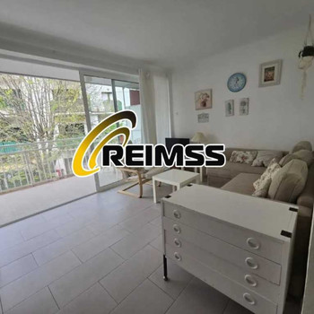 Moderne Wohnung in zentraler Lage mit Terrasse und Parkplatz zu verkaufen