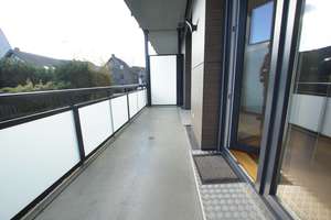 Moderne und großzügige
5 Zimmer-Wohnung über zwei Etagen mit separatem Eingang und Einbauküche – 40549 Heerdt, Düsseldorf – Vorschaubild 6
