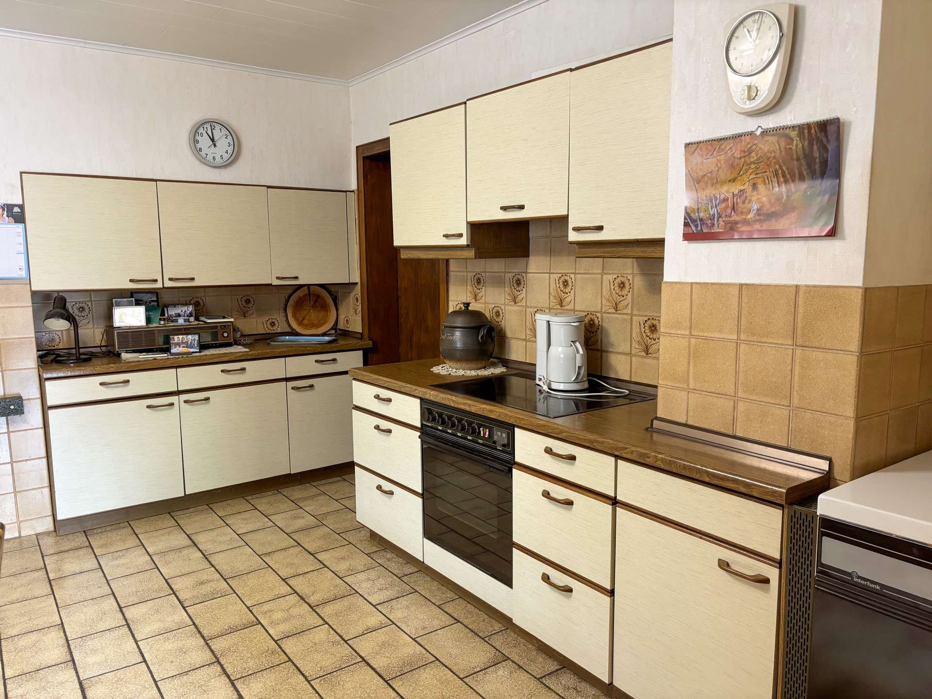 Immobilie in Hamm (Sieg) - Ruhig gelegenes Einfamilienhaus mit Garten, zwei Garagen und Scheune in idyllischer Lage! - Bild 9